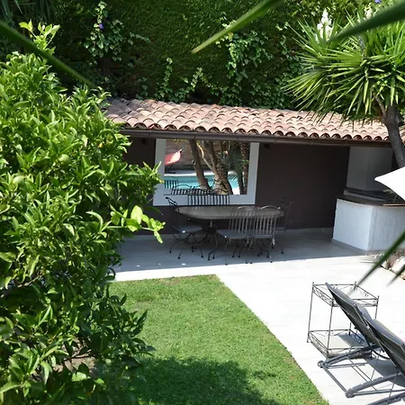 Villa Villa: 15 Mins Walk To & Centre Cannes