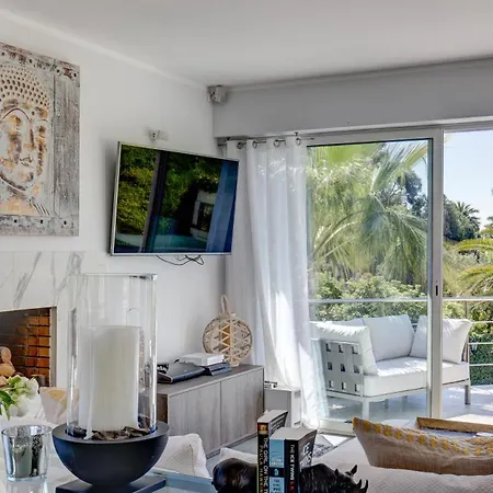 Villa Villa: 15 Mins Walk To & Centre Cannes